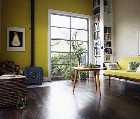 yellow-room-with-yellow-sofa